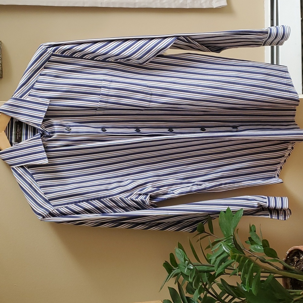 Joseph Abboud Collection Size M Stripe Button Down Shirt.